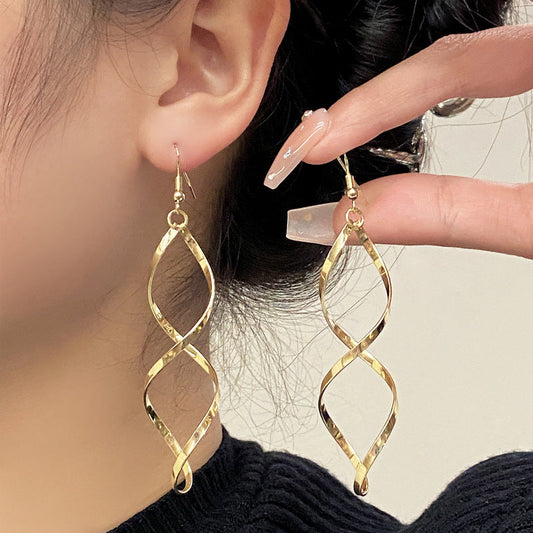 Spiral Dangle Kolczyki | Złoto