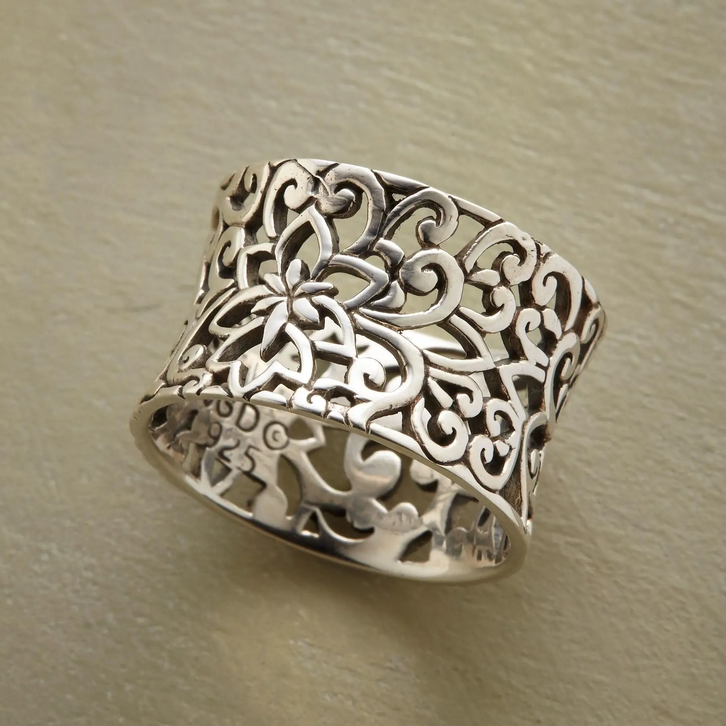 Srebro Ornate Filigree Pierścionek